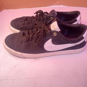 Nike zoom air gt blazer size 11 black and white